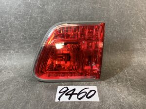 TOYOTA AVEVSIS WAGON ZRT272 Valeo 05-21 Right Side x1