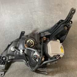 TOYOTA PORTE SPADE NSP140 NCP141 NCP145 Genuine Headlight KOITO 52-261 RIGHT Side x1