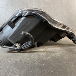 TOYOTA PORTE SPADE NSP140 NCP141 NCP145 Genuine Headlight KOITO 52-261 RIGHT Side x1