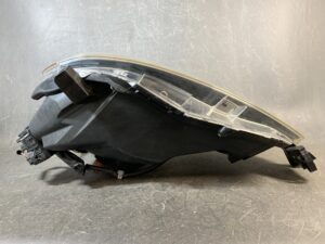 TOYOTA PORTE NSP140 Genuine Headlight KOITO 52-258 RIGHT Side x1