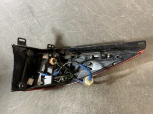 MAZDA PREMACY CW NISSAN LAFESTA Taillight STANLEY P9377 LEFT SIDE x1