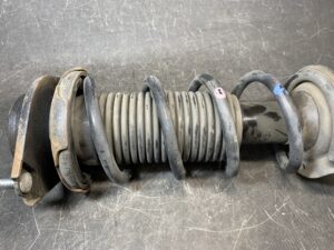 （重複）TOYOTA 86 SUBARU BRZ ZN6 ZC6 Genuine shock absorber 20365CA000 Rear x1 (USED)