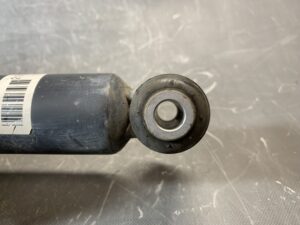 （重複）TOYOTA 86 SUBARU BRZ ZN6 ZC6 Genuine shock absorber 20365CA000 Rear x1 (USED)
