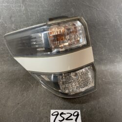 TOYOTA VELLFIRE Alphard ANH20 ANH25 GGH20 GGH25 Taillight 58-28 Left Side x1