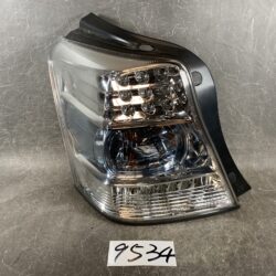 TOYOTA SAI AZK10 Genuine Taillight KOITO 75-12 LEFT SIDE x1