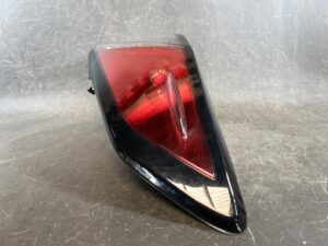 TOYOTA COROLLA TOURING ZRE212W ZWE211W ZWE214W MZEA17W ZWE219W ZWE215W Genuine Taillight KOITO 12-637 RIGHT SIDE x1