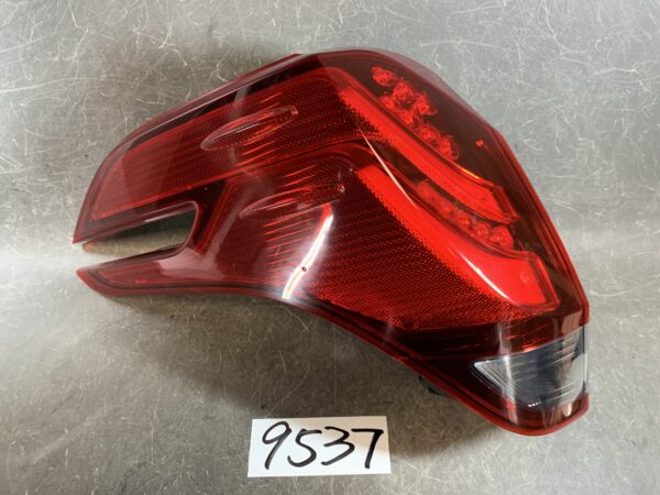 TOYOTA ALPHARD VELLFIRE GGH30W AGH30W Genuine Taillight KOITO 58-68 Left Side x1 » JDM-PARTS NZ