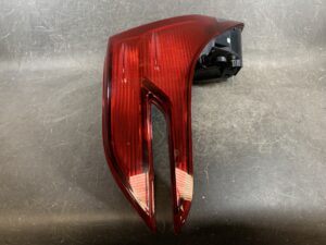 TOYOTA ALPHARD VELLFIRE GGH30W AGH30W Genuine Taillight KOITO 58-68 Left Side x1