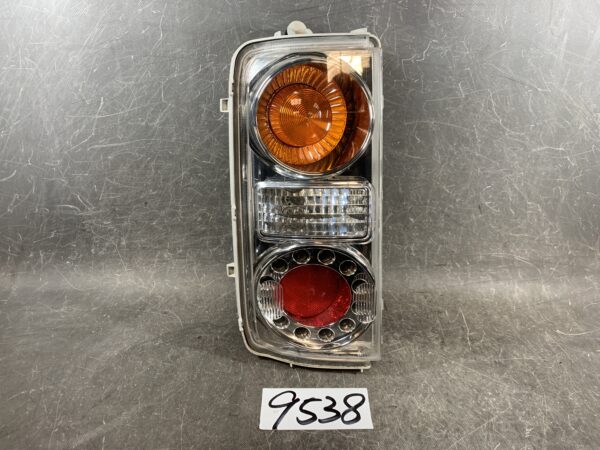 NISSAN ELGRAND E51 ME51 MNE51 NE51 Genuine Taillight / ICHIKOH D005 / Left Side x1 » JDM-PARTS NZ