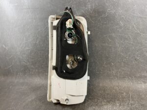 NISSAN ELGRAND E51 ME51 MNE51 NE51 Genuine Taillight / ICHIKOH D005 / Left Side x1