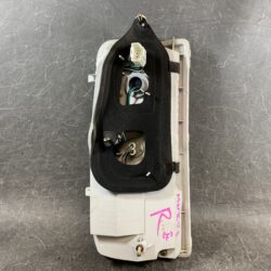 NISSAN ELGRAND E51 ME51 MNE51 NE51 Genuine Taillight / ICHIKOH D005 / Right Side x1