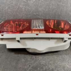 NISSAN ELGRAND E51 ME51 MNE51 NE51 Genuine Taillight / ICHIKOH D005 / Right Side x1