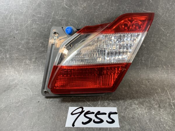 NISSAN FUGA KY51 Genuine inner Taillight STANLEY P8642 Right Side x1 » JDM-PARTS NZ