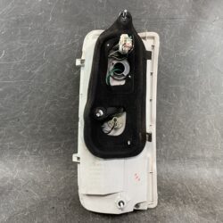 NISSAN ELGRAND E51 ME51 MNE51 NE51 Genuine Taillight / ICHIKOH D005 / Right Side x1