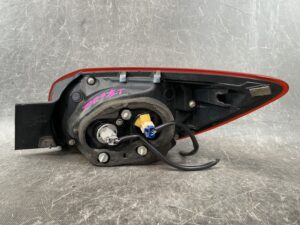 MAZDA AXELA MAZDA3 BM5FS Genuine Taillight KOITO 220-41981 Left Side x1