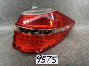 HONDA ELYSION RR1 Genuine Taillight ICHIKOH D046A Right Side x1