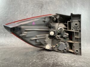 HONDA ELYSION RR1 Genuine Taillight ICHIKOH D046A Right Side x1