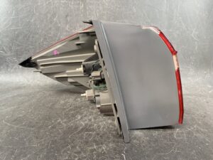 HONDA ELYSION RR1 Genuine Taillight ICHIKOH D046A Right Side x1