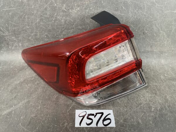 SUBARU IMPREZA SPORTS GT2 Genuine Taillight MOBIS FBM924-21 Left Side x1 » JDM-PARTS NZ