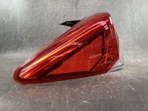 SUBARU IMPREZA SPORTS GT2 Genuine Taillight MOBIS FBM924-21 Left Side x1