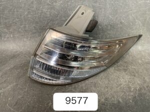 TOYOTA ESTIMA ACR50W Genuine Taillight ICHIKOH 28-196 Right Side x1