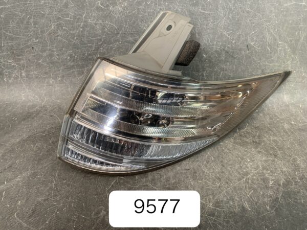 TOYOTA ESTIMA ACR50W Genuine Taillight ICHIKOH 28-196 Right Side x1 » JDM-PARTS NZ