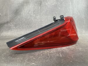 NISSAN LAFESTA MAZDA PREMACY Genuine Taillight Stanley p9377 L Left Side x1
