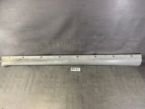 TOYOTA CELICA ZZT231 ZZT230 SIDE MUDGUARD 76911-20060 76901-20070 Right side x1