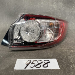 MAZDA AXELA SPORT BLFFW Genuine Taillight STANLEY P8240 RIGHT SIDE x1