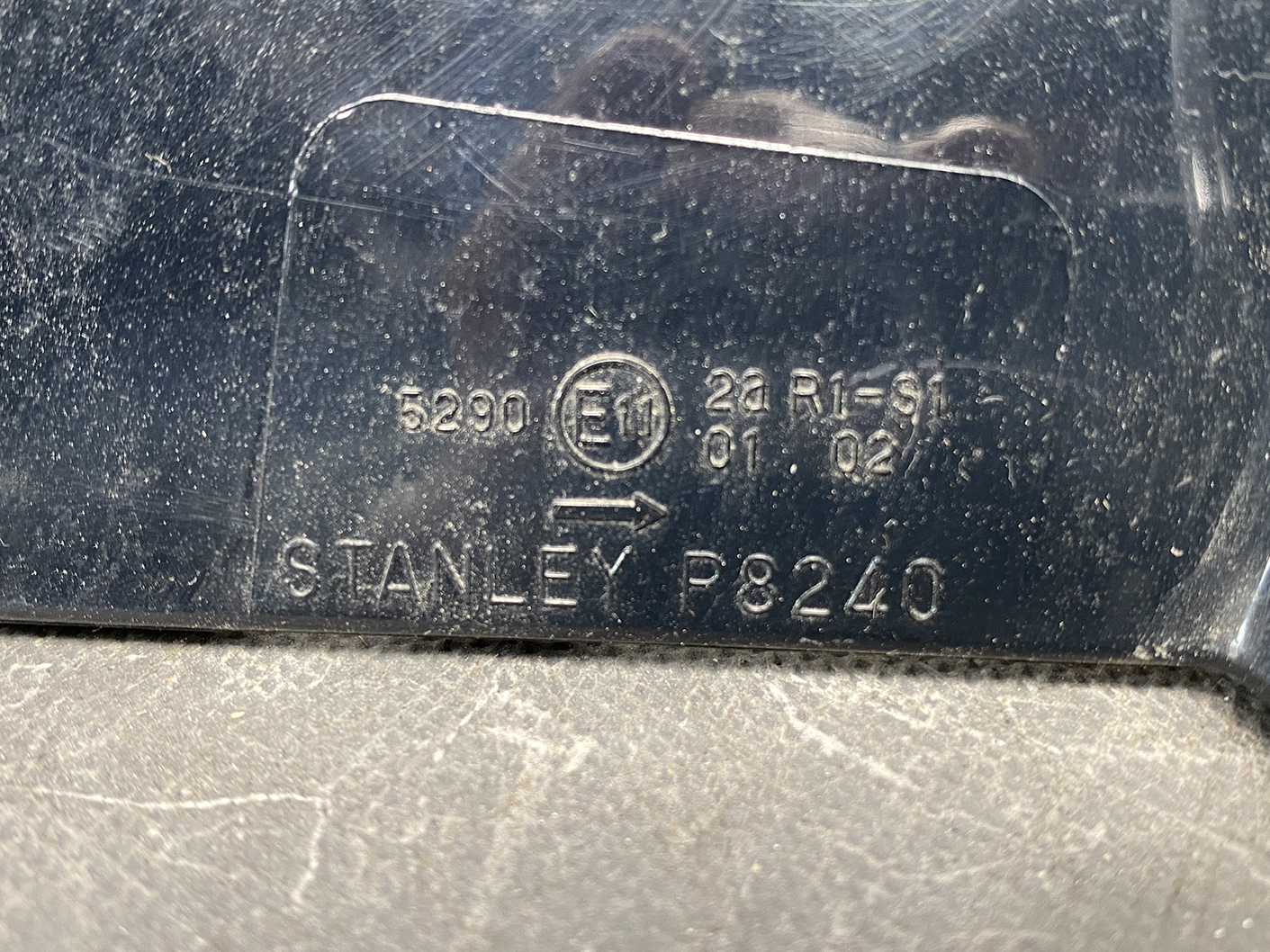 MAZDA AXELA SPORT BL Genuine Taillight STANLEY P8240 RIGHT SIDE x1 - Image 2