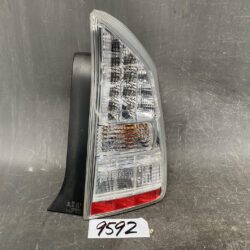 TOYOTA PRIUS ZVW30 Genuine Taillight STANLEY 47-37 RIGHT SIDE x1
