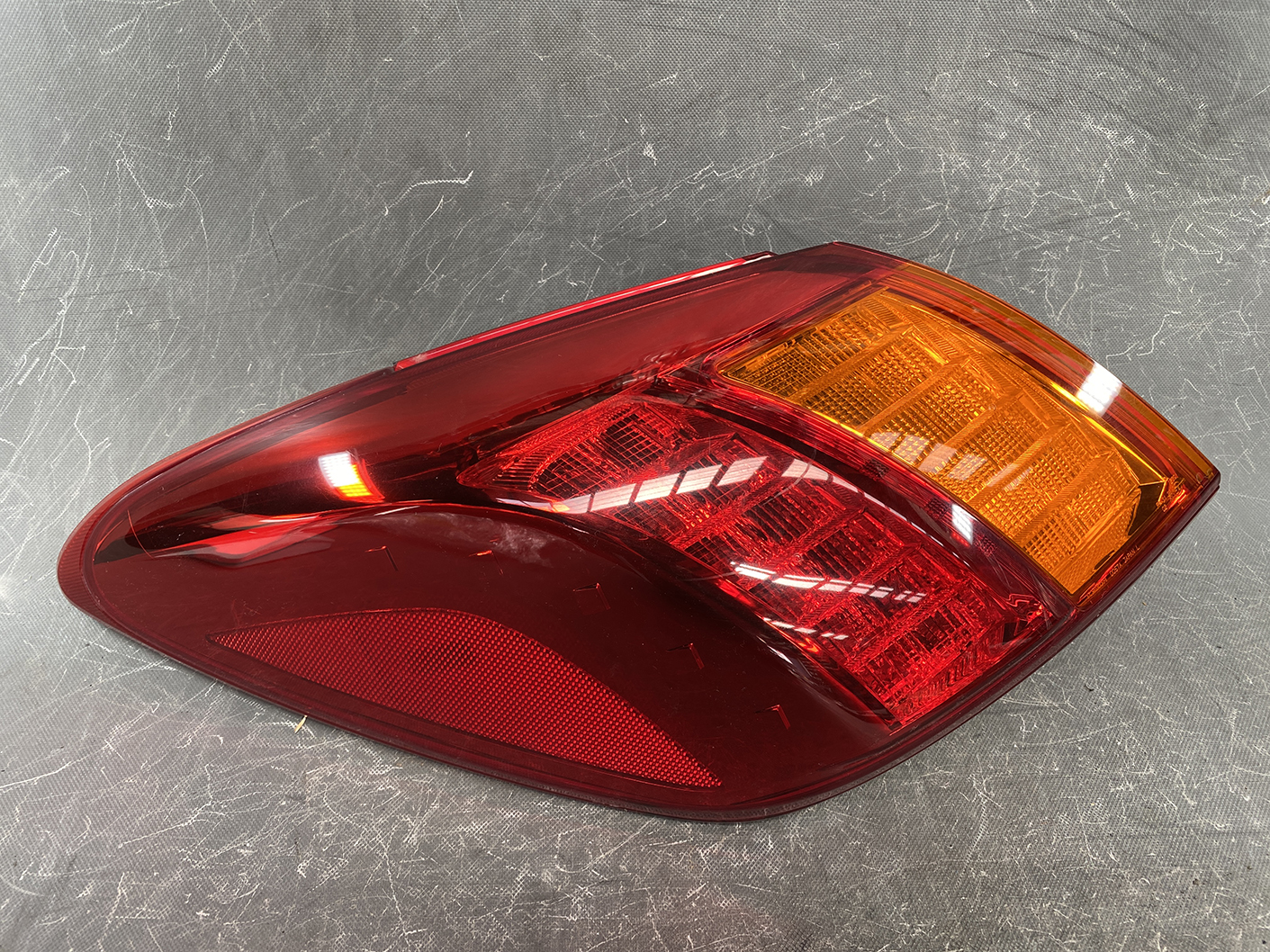 NISSAN MURANO Z51 Genuine Taillight ICHIKOH D057A L Left Side x1 - Image 2