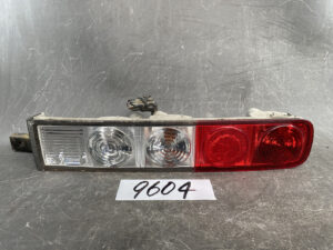 NISSAN CUBE BZ11 Genuine Taillight ICHIKOH D015 RIGHT SIDE x1