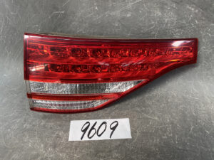 TOYOTA ESTIMA ACR50 Genuine inner Taillight ICHIKOH 28-194 LEFT SIDE x1