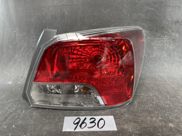 SUBARU IMPREZA G4 Taillight MOBIS FAM924-06 Right Side x1