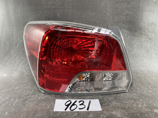 SUBARU IMPREZA G4 Taillight MOBIS FAM924-05 Left Side x1