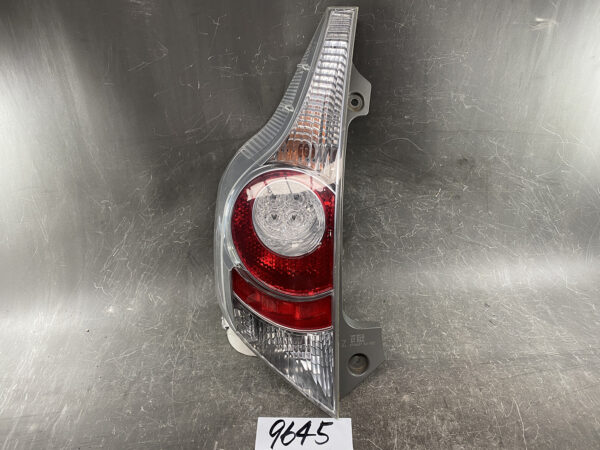 TOYOTA AQUA Prius C NHP10 Genuine Taillight STANLEY 52-252 Left Side x1