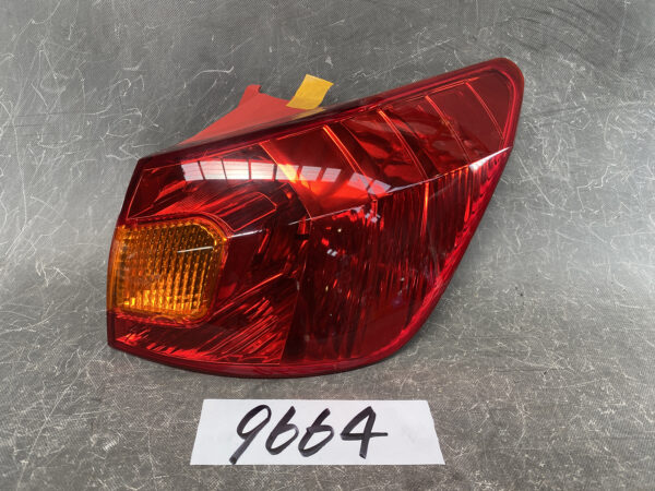 TOYOTA CALDINA Genuine Taillight ICHIKOH 21-57 Right Side x1