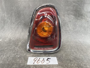 BMW MINI R56 R57 Genuine Taillight 2757010 RIGHT Side x1