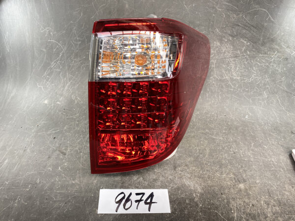 TOYOTA ALPHARD VELLFIRE ANH20W Taillight KOITO 58-27 Right Side x1