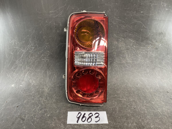 NISSAN ELGRAND  Genuine Taillight ICHIKOH D005 Left Side x1
