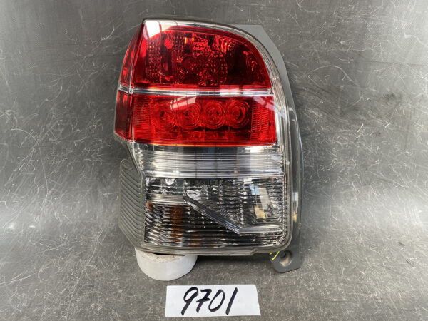 xxxx TOYOTA PORTE SPADE  Taillight STANLEY 52-262 Left Side x1 *REPAIRED*