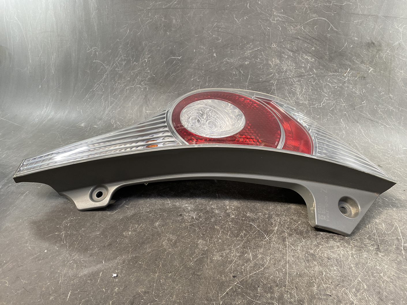 TOYOTA AQUA Prius C NHP10 Genuine Taillight STANLEY 52-252 Right Side x1 - Image 5