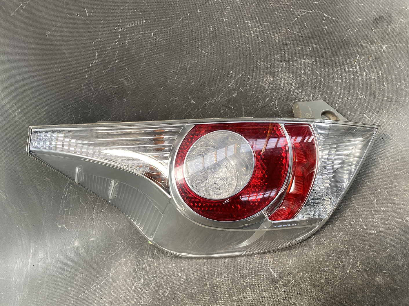 TOYOTA AQUA Prius C NHP10 Genuine Taillight STANLEY 52-252 Left Side x1 - Image 6