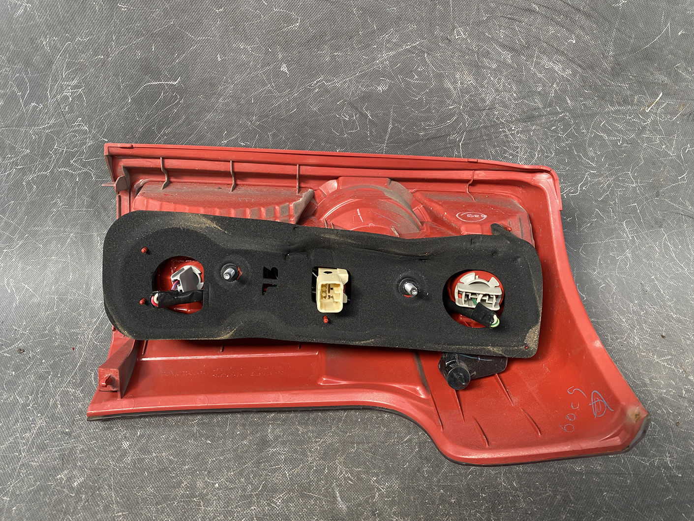 9716_5 TOYOTA RAUM NCZ20 NCZ25 Genuine Taillight KOITO 46-16 Left Side x1 » NZ1.95 » JDM-PARTS NZ » JDM-PARTS NZ TOYOTA RAUM NCZ20 NCZ25 Genuine Taillight KOITO 46-16 Left Side x1 » JDM-PARTS NZ