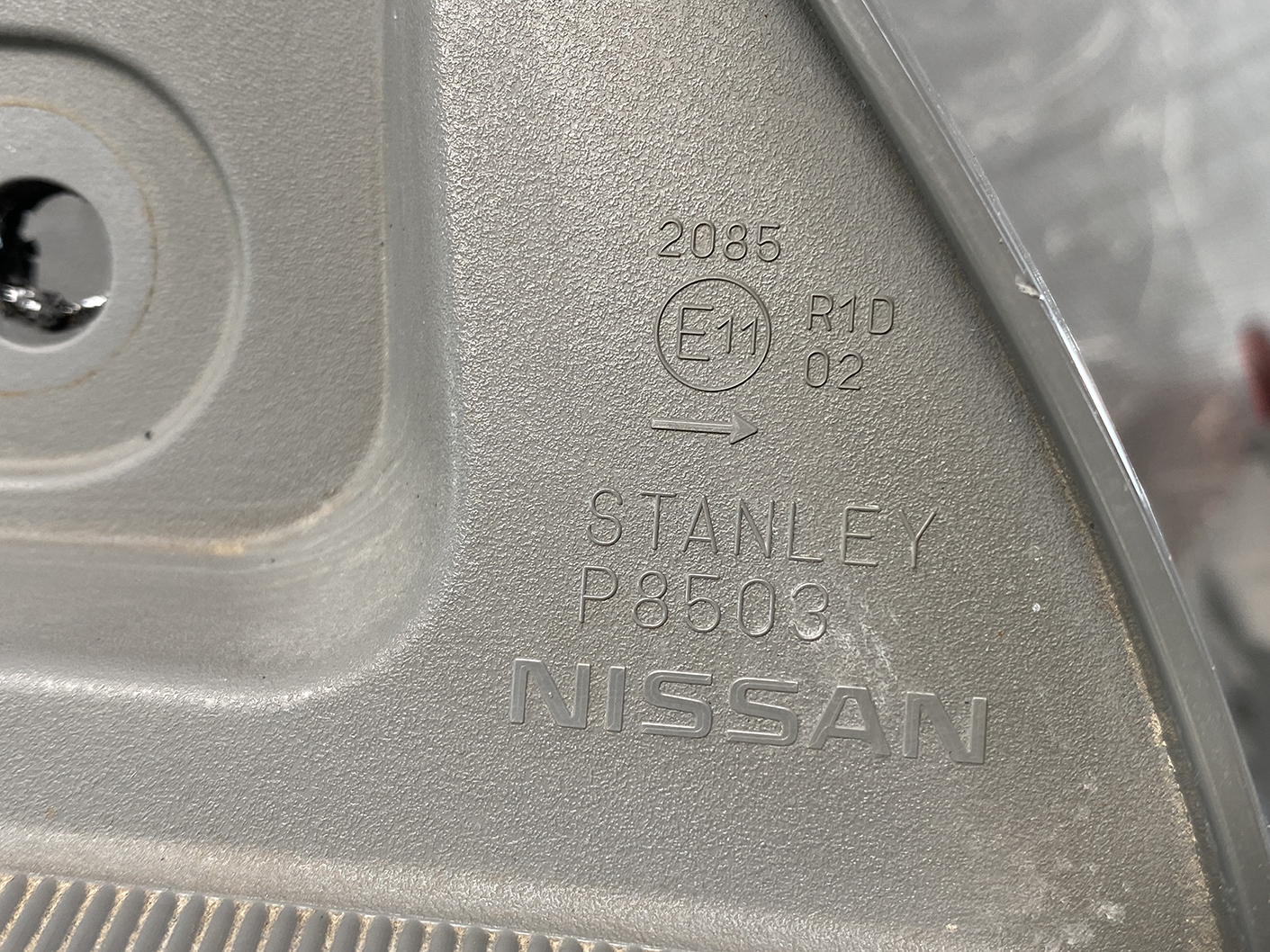 xxxx NISSAN ELGRAND E52 Genuine Taillight STANLEY P8503 Right Side x1 - Image 2