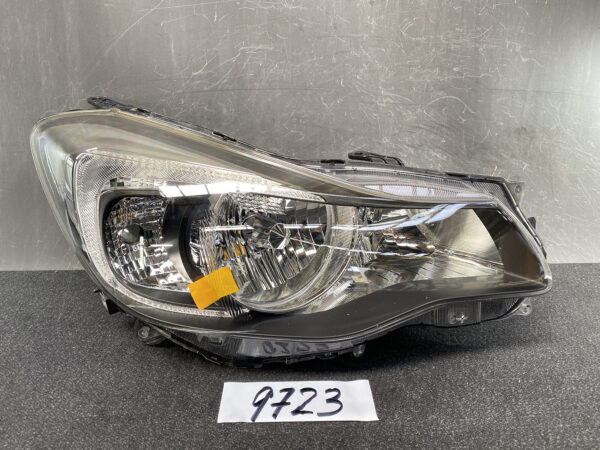 SUBARU XV IMPREZA GJ GP Headlight P9932 Right Side x1