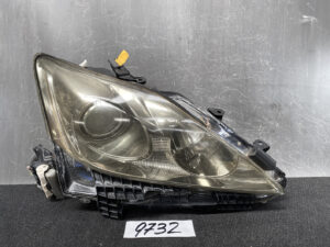 LEXUS IS IS250 IS350 Headlight 53-33 Right Side x1 *DAMAGED*