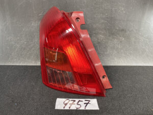 SUZUKI SWIFT ZC71S ZC11S ZD11S ZC31S Taillight P4476 Left Side x1