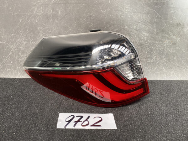 HONDA SHUTTLE HYBRID GK8 GK9 GP7 GP8 Taillight W4845 Left Side x1